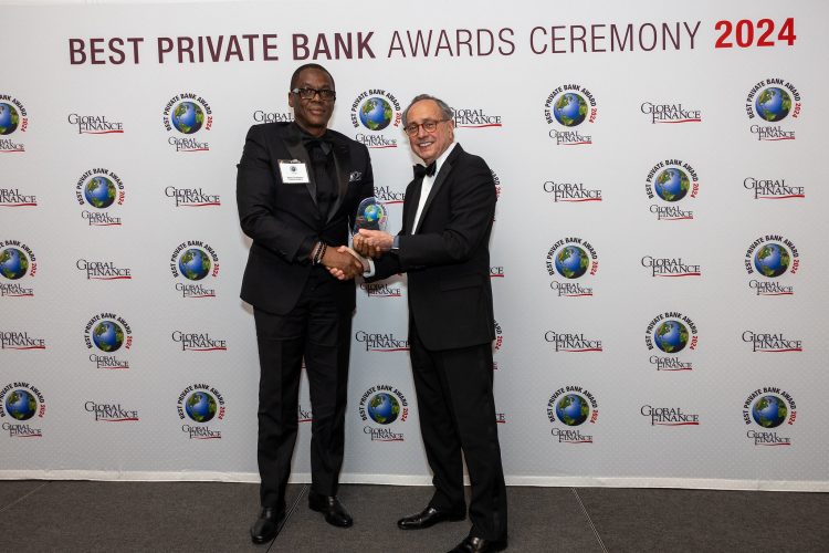 L-R:  Idowu Thompson, Group Executive, Private Banking and Wealth Management, FirstBank receiving the Best Private Bank award trophy from Joseph Giarraputo, Founder and Editorial Director, Global Finance Magazine during a networking session at the dinner and award ceremony of the Global Finance ninth annual World’s Best Private Banks Awards for 2024 held recently in New York, USA.

 
